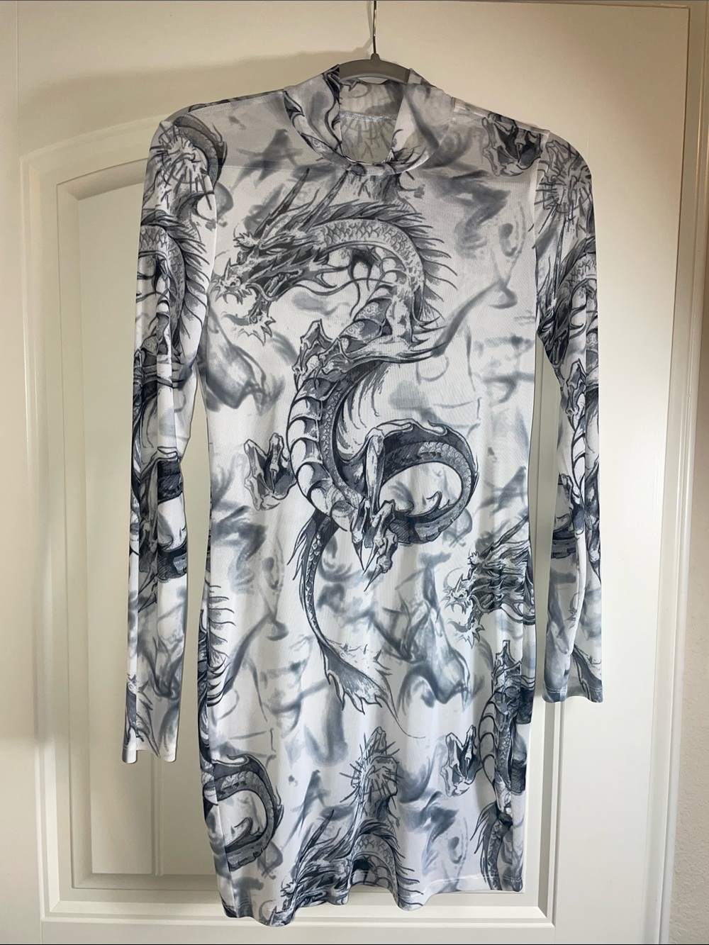SHEIN White & Gray Dragon Print Long Sleeve Dress